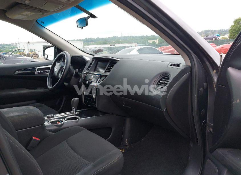 Photo 5 of 2014 Nissan Pathfinder S (VIN 5N1AR2MM4EC706604)