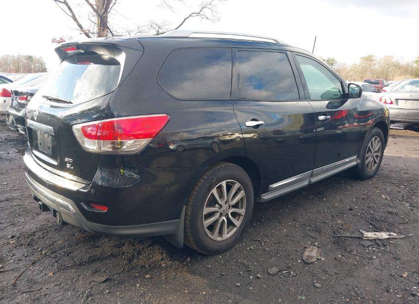 Photo 4 of 2015 Nissan Pathfinder SL (VIN 5N1AR2MM4FC607296)