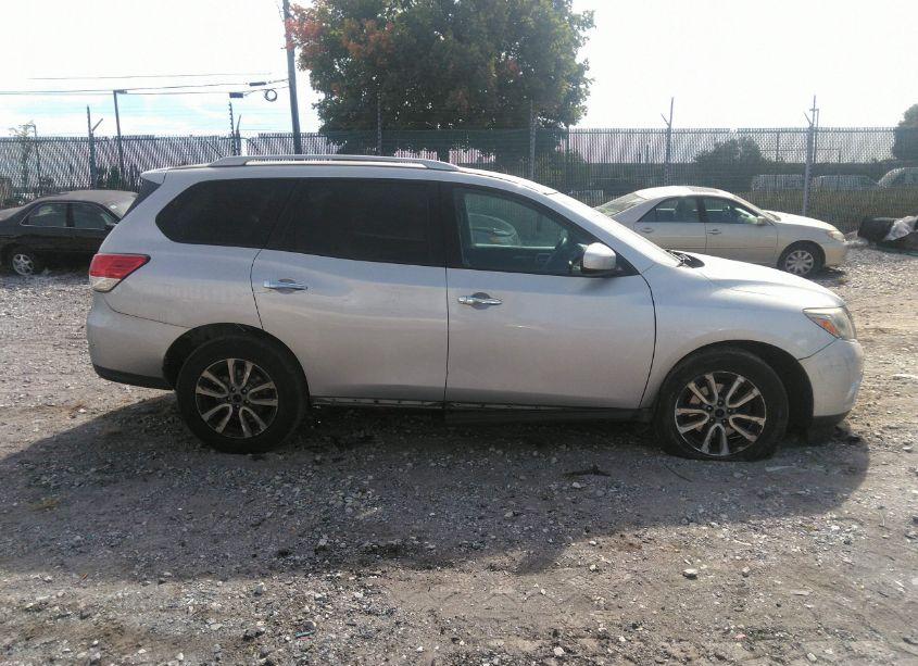 Photo 13 of 2015 Nissan Pathfinder S (VIN 5N1AR2MM4FC696707)