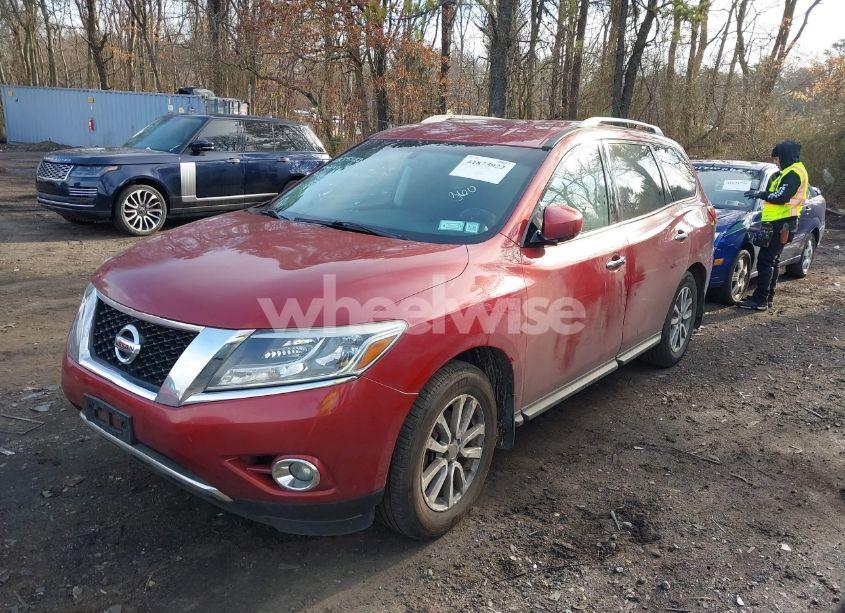 Photo 2 of 2015 Nissan Pathfinder SV (VIN 5N1AR2MM4FC706409)