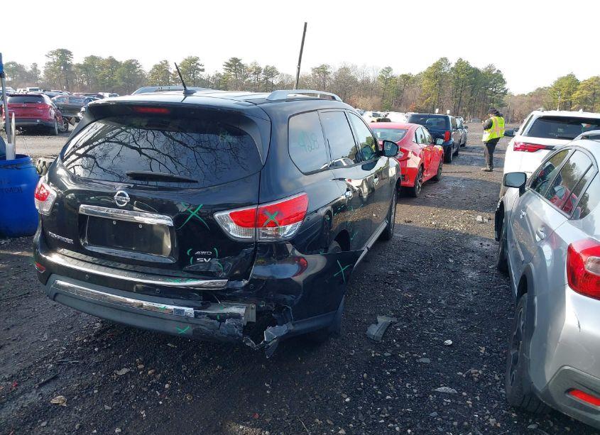 Photo 4 of 2015 Nissan Pathfinder SV (VIN 5N1AR2MM4FC709150)