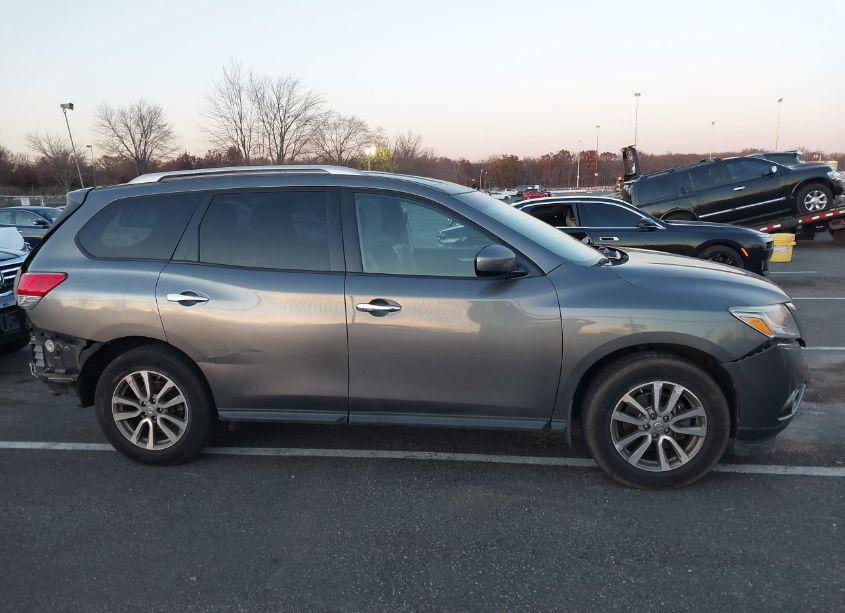 Photo 13 of 2016 Nissan Pathfinder S (VIN 5N1AR2MM4GC620910)