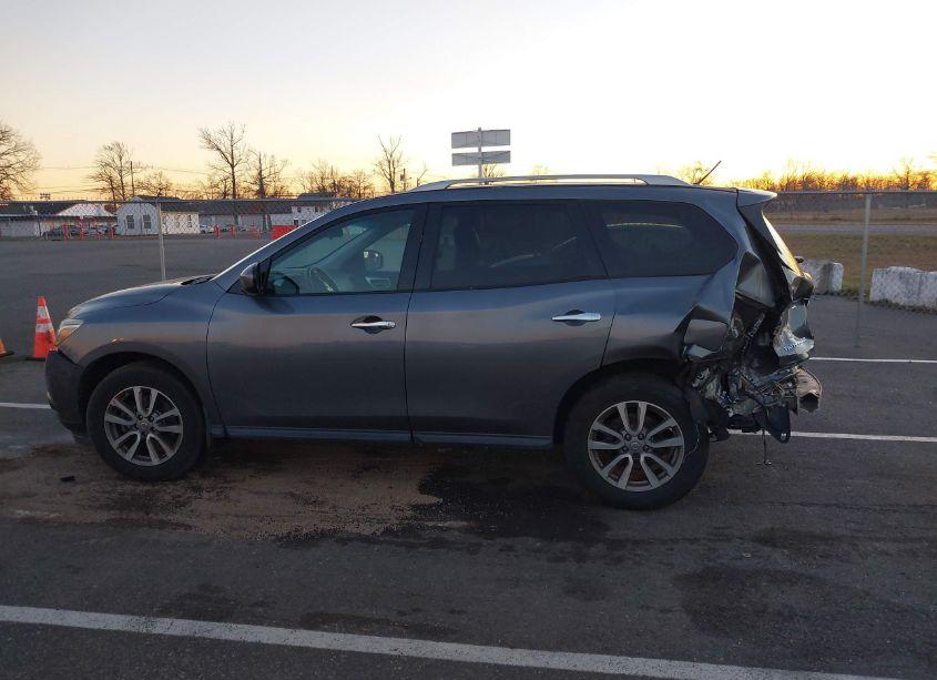 Photo 14 of 2016 Nissan Pathfinder S (VIN 5N1AR2MM4GC620910)