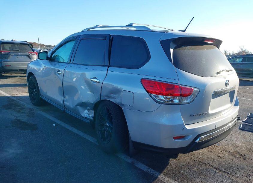 Photo 3 of 2016 Nissan Pathfinder SV (VIN 5N1AR2MM4GC631812)