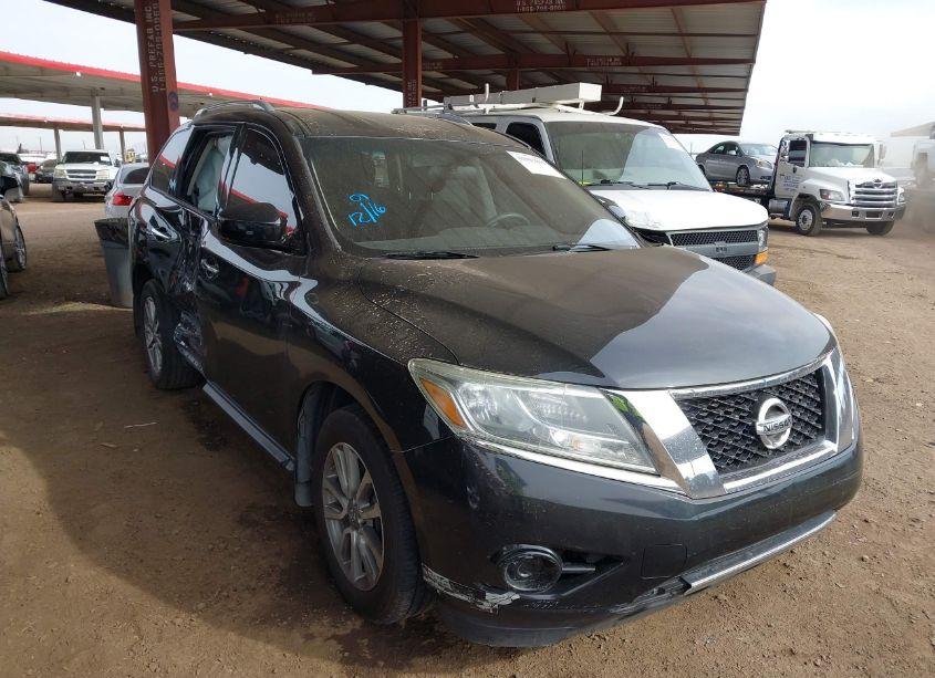 2016 Nissan Pathfinder S (VIN 5N1AR2MM4GC636945) main photo