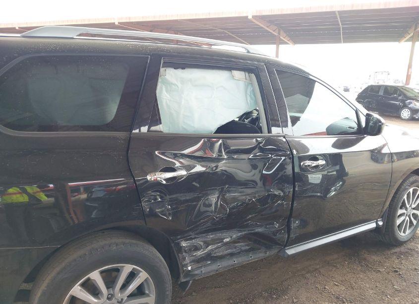 Photo 6 of 2016 Nissan Pathfinder S (VIN 5N1AR2MM4GC636945)