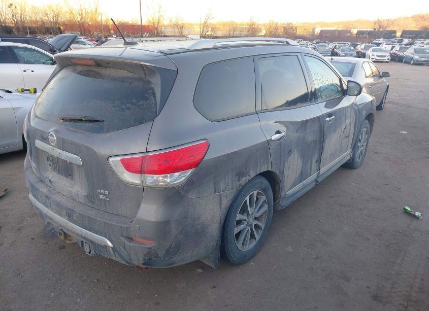 Photo 4 of 2013 Nissan Pathfinder SL (VIN 5N1AR2MM5DC604193)