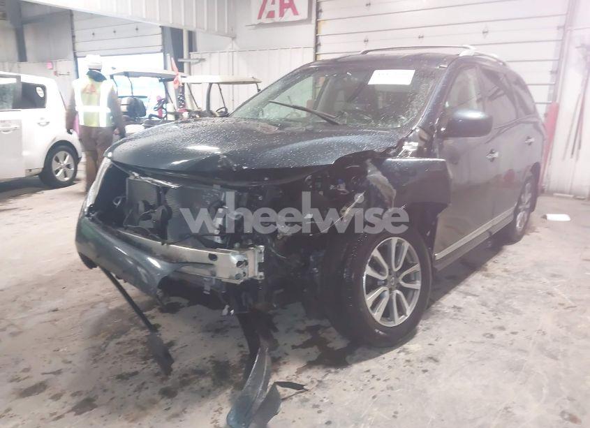 Photo 2 of 2013 Nissan Pathfinder SL (VIN 5N1AR2MM5DC623262)