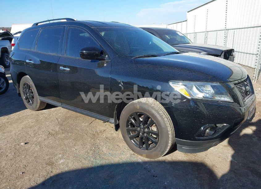 2013 Nissan Pathfinder SV (VIN 5N1AR2MM5DC627991) main photo