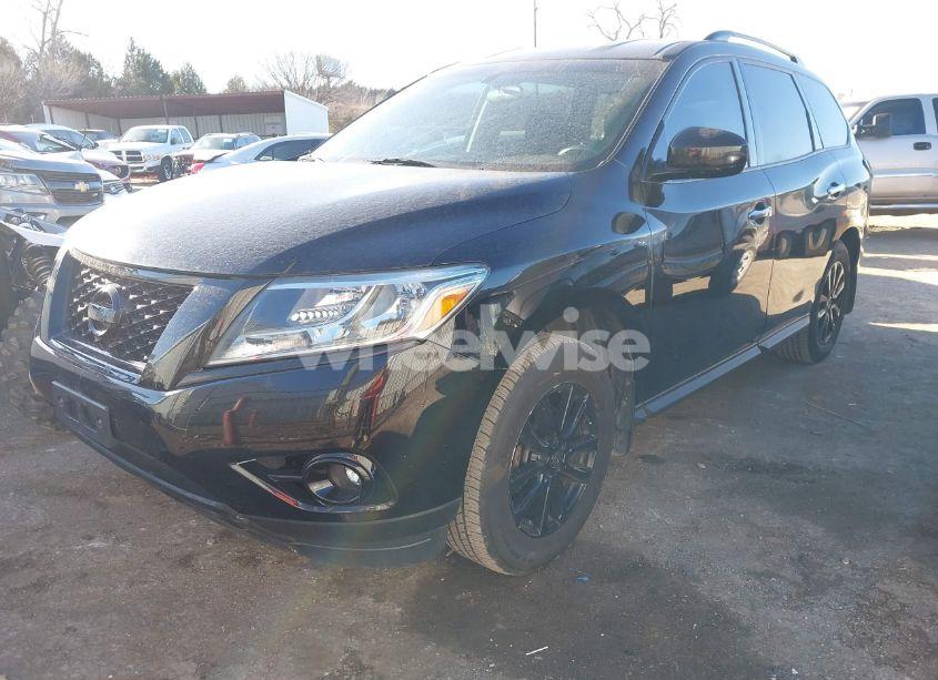 Photo 2 of 2013 Nissan Pathfinder SV (VIN 5N1AR2MM5DC627991)