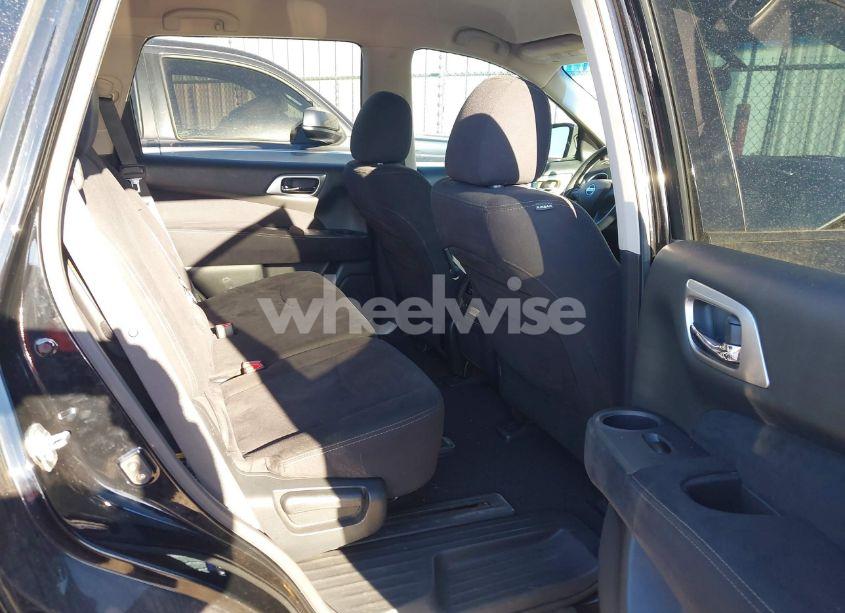 Photo 8 of 2013 Nissan Pathfinder SV (VIN 5N1AR2MM5DC627991)