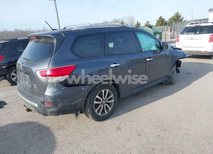 Photo 4 of 2013 Nissan Pathfinder SV (VIN 5N1AR2MM5DC650199)