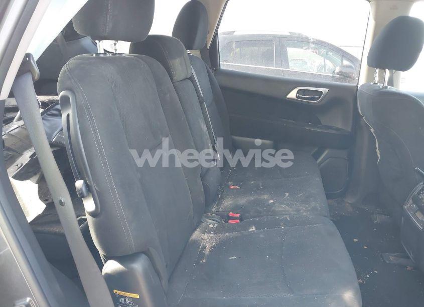 Photo 8 of 2013 Nissan Pathfinder SV (VIN 5N1AR2MM5DC650199)