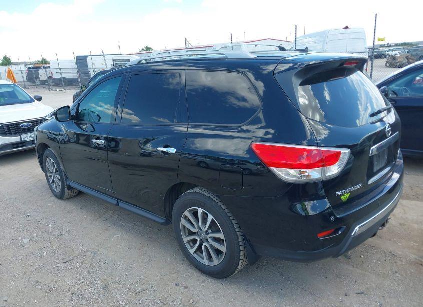 Photo 3 of 2013 Nissan Pathfinder SV (VIN 5N1AR2MM5DC668945)