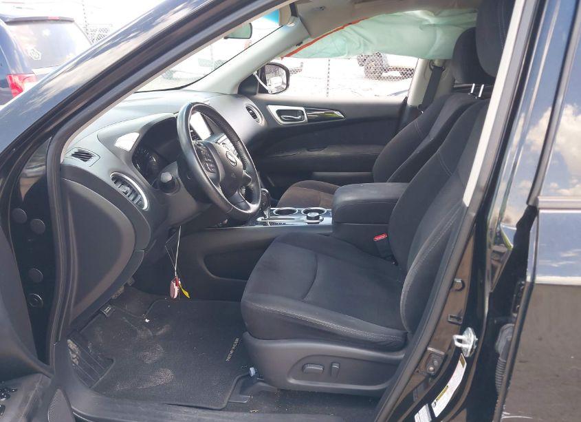 Photo 5 of 2013 Nissan Pathfinder SV (VIN 5N1AR2MM5DC668945)