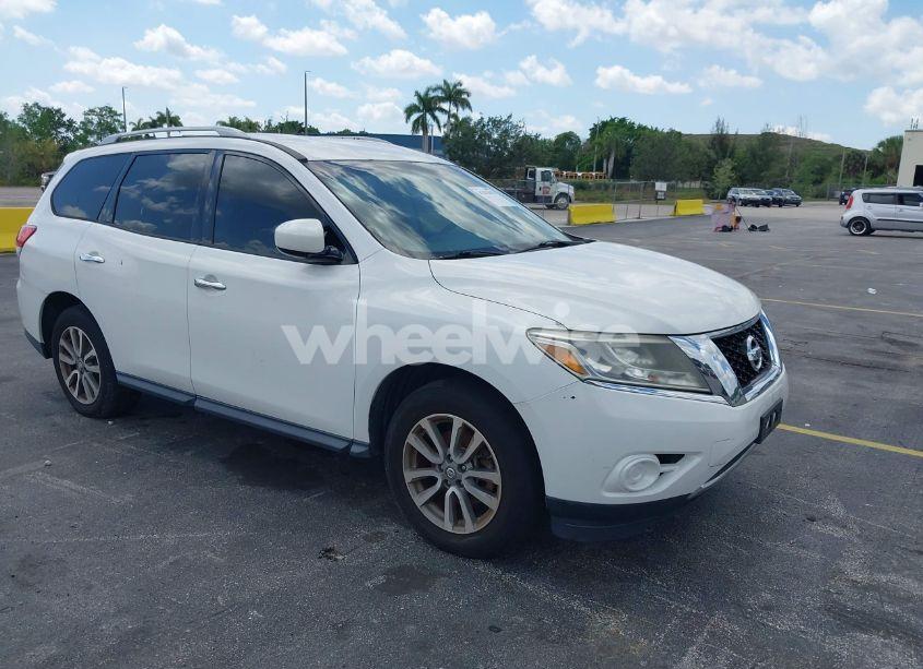 2013 Nissan Pathfinder SV (VIN 5N1AR2MM5DC681212) main photo
