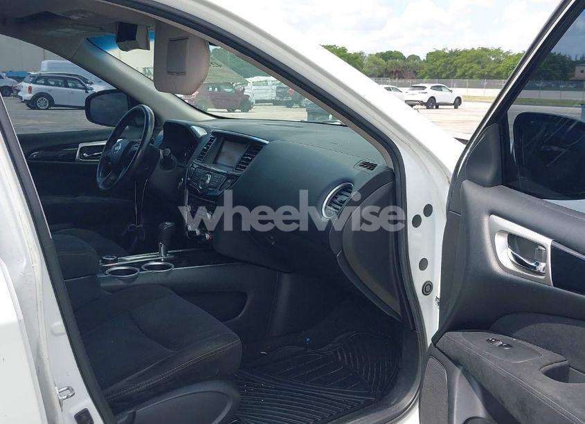 Photo 5 of 2013 Nissan Pathfinder SV (VIN 5N1AR2MM5DC681212)