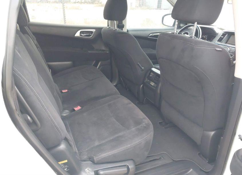 Photo 8 of 2014 Nissan Pathfinder SV (VIN 5N1AR2MM5EC604051)