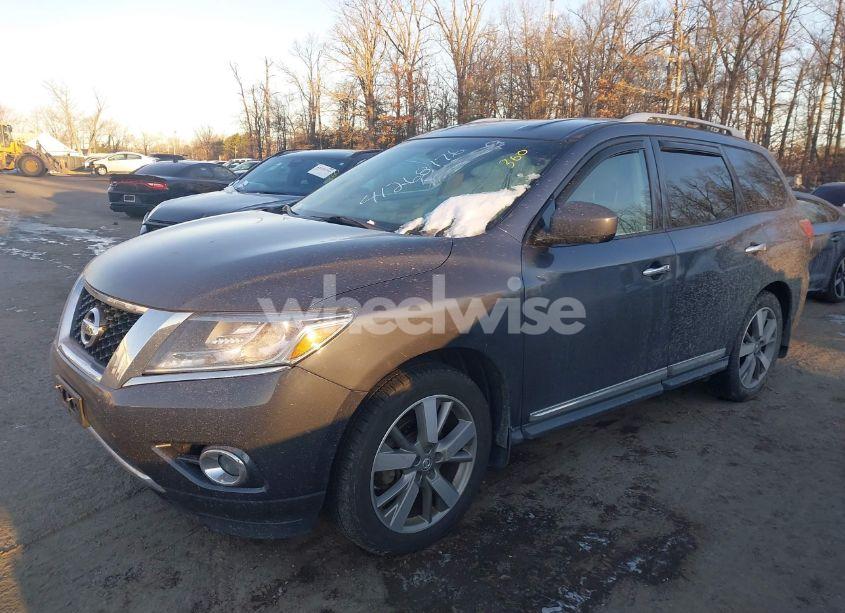 Photo 2 of 2014 Nissan Pathfinder PLATINUM (VIN 5N1AR2MM5EC611923)