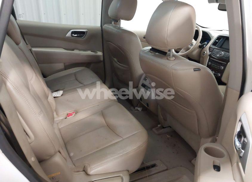 Photo 8 of 2014 Nissan Pathfinder SL (VIN 5N1AR2MM5EC627829)
