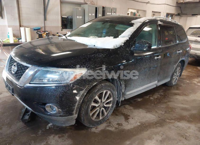 Photo 2 of 2014 Nissan Pathfinder SL (VIN 5N1AR2MM5EC632755)