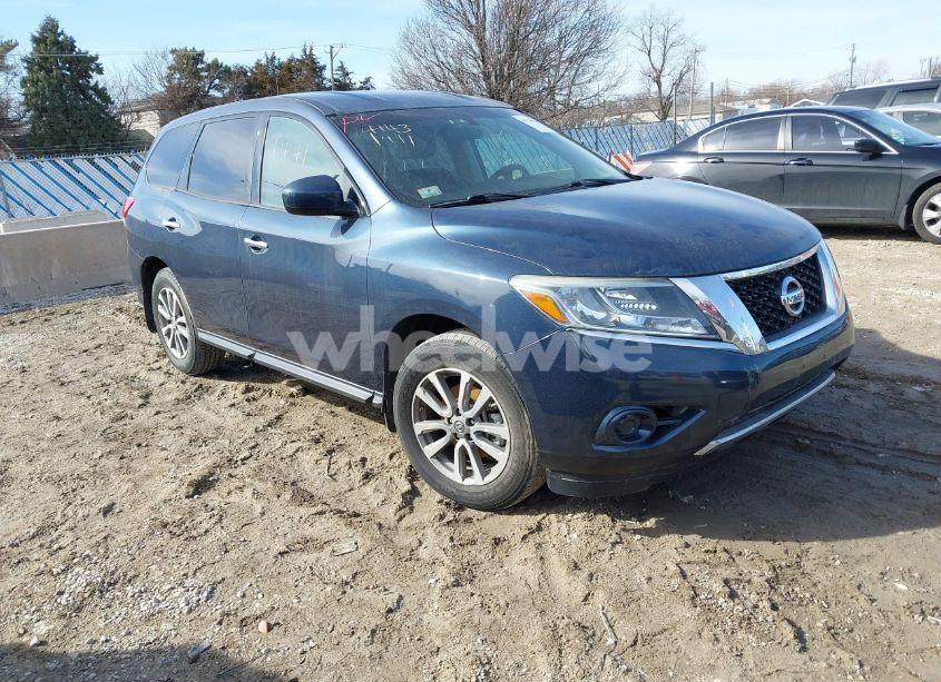 2014 Nissan Pathfinder S (VIN 5N1AR2MM5EC636224) main photo