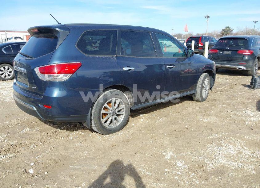 Photo 4 of 2014 Nissan Pathfinder S (VIN 5N1AR2MM5EC636224)