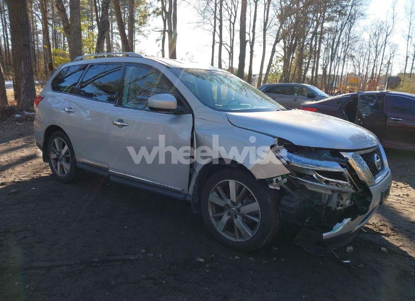 2014 Nissan Pathfinder PLATINUM (VIN 5N1AR2MM5EC647529) main photo