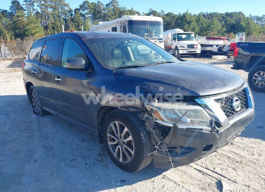 2014 Nissan Pathfinder S (VIN 5N1AR2MM5EC690851) main photo