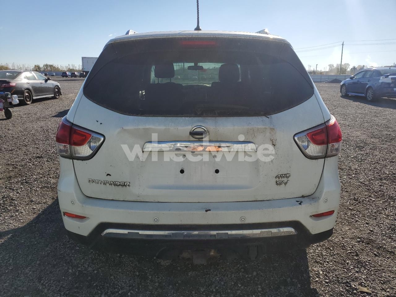 Photo 6 of 2014 NISSAN PATHFINDER S N/A (VIN 5N1AR2MM5EC691157)