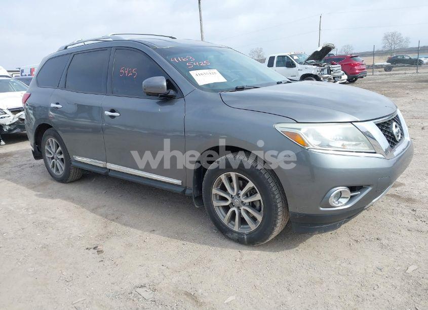 2015 Nissan Pathfinder SL (VIN 5N1AR2MM5FC608330) main photo