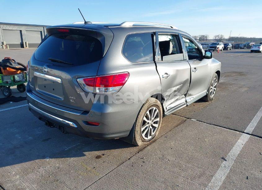 Photo 4 of 2015 Nissan Pathfinder SL (VIN 5N1AR2MM5FC616041)