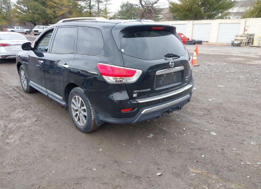 Photo 3 of 2015 Nissan Pathfinder SL (VIN 5N1AR2MM5FC630120)