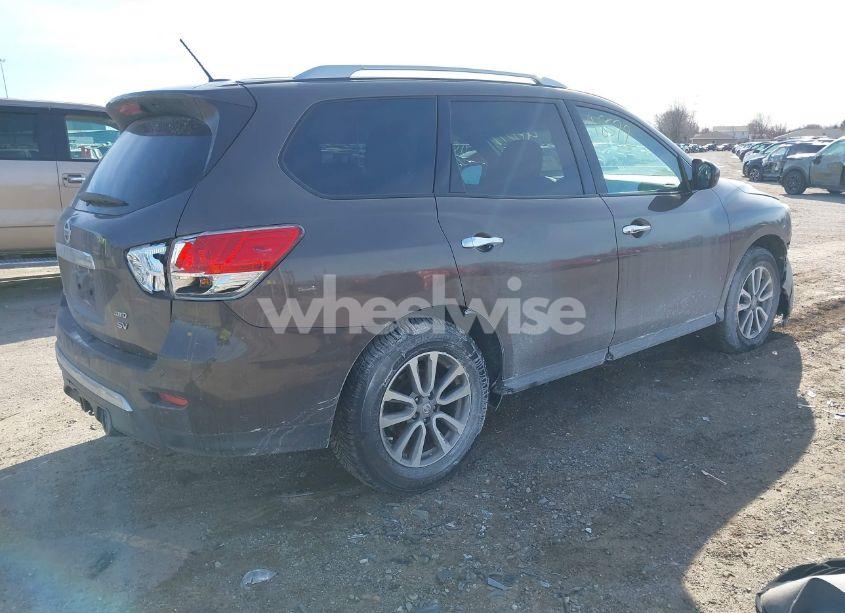 Photo 4 of 2015 Nissan Pathfinder SV (VIN 5N1AR2MM5FC653879)