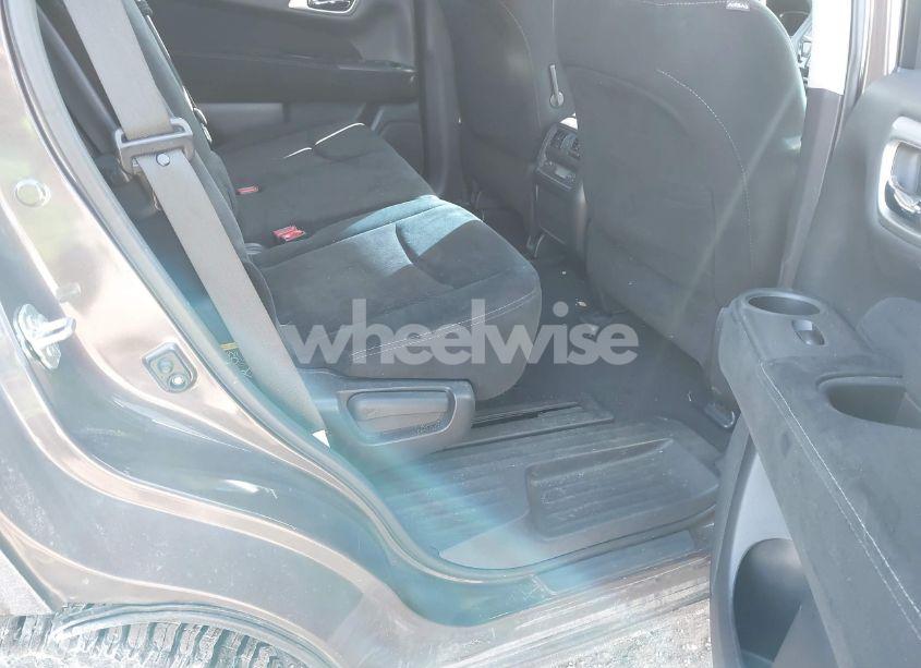 Photo 8 of 2015 Nissan Pathfinder SV (VIN 5N1AR2MM5FC653879)