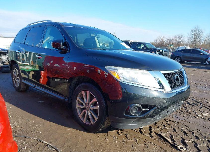 2015 Nissan Pathfinder S (VIN 5N1AR2MM5FC674750) main photo