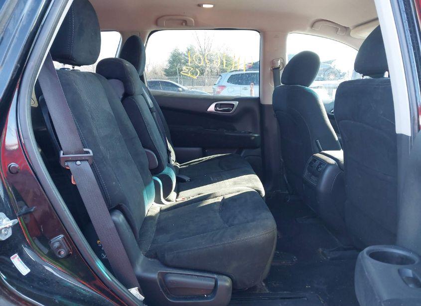 Photo 8 of 2015 Nissan Pathfinder S (VIN 5N1AR2MM5FC674750)