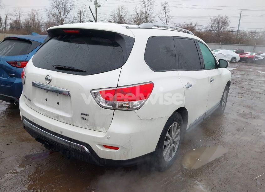 Photo 4 of 2015 Nissan Pathfinder SL (VIN 5N1AR2MM5FC710226)