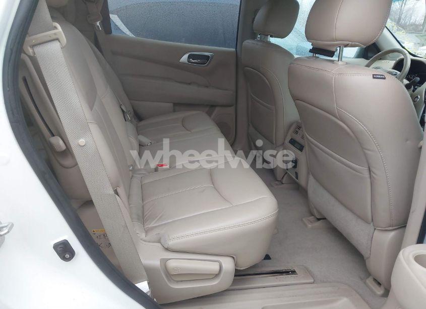 Photo 8 of 2015 Nissan Pathfinder SL (VIN 5N1AR2MM5FC710226)