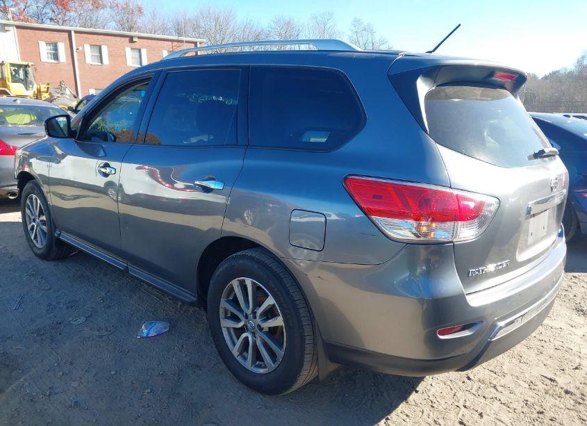 Photo 3 of 2016 Nissan Pathfinder S (VIN 5N1AR2MM5GC606823)