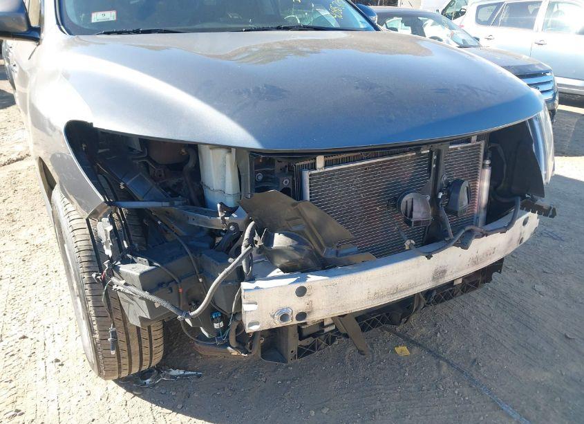 Photo 6 of 2016 Nissan Pathfinder S (VIN 5N1AR2MM5GC606823)