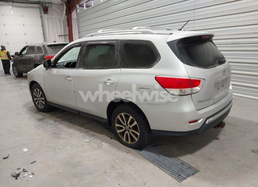Photo 3 of 2016 Nissan Pathfinder PLATINUM/S/SL/SV (VIN 5N1AR2MM5GC616414)