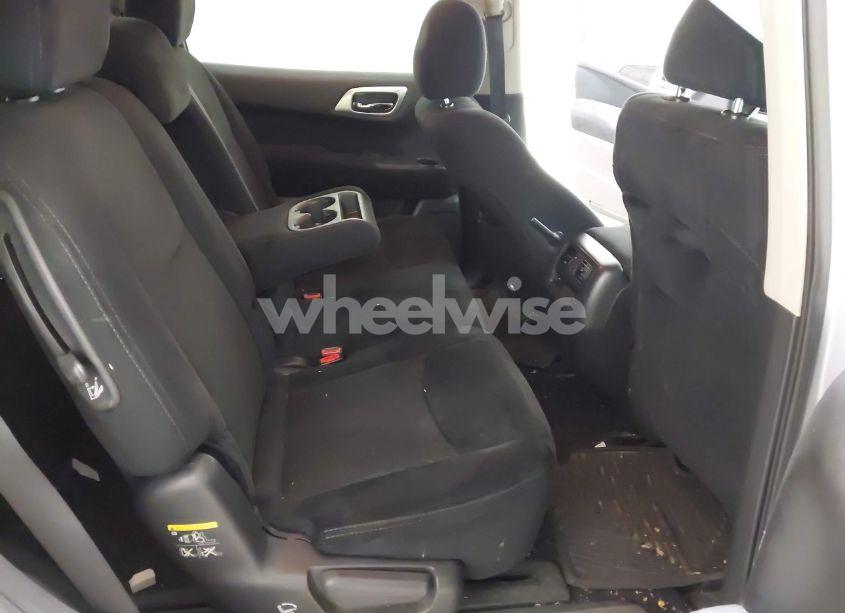 Photo 8 of 2016 Nissan Pathfinder PLATINUM/S/SL/SV (VIN 5N1AR2MM5GC616414)