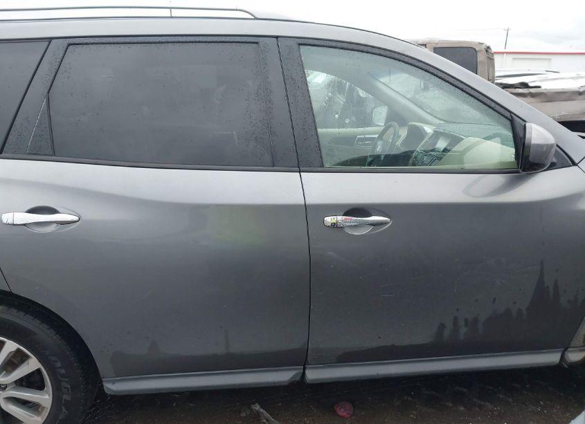 Photo 14 of 2016 Nissan Pathfinder PLATINUM/S/SL/SV (VIN 5N1AR2MM5GC630474)