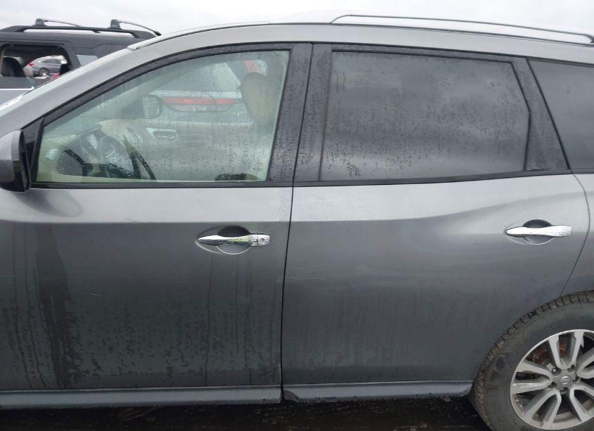 Photo 15 of 2016 Nissan Pathfinder PLATINUM/S/SL/SV (VIN 5N1AR2MM5GC630474)