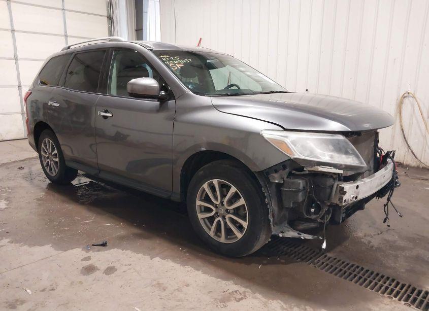 2016 Nissan Pathfinder PLATINUM/S/SL/SV (VIN 5N1AR2MM5GC641782) main photo