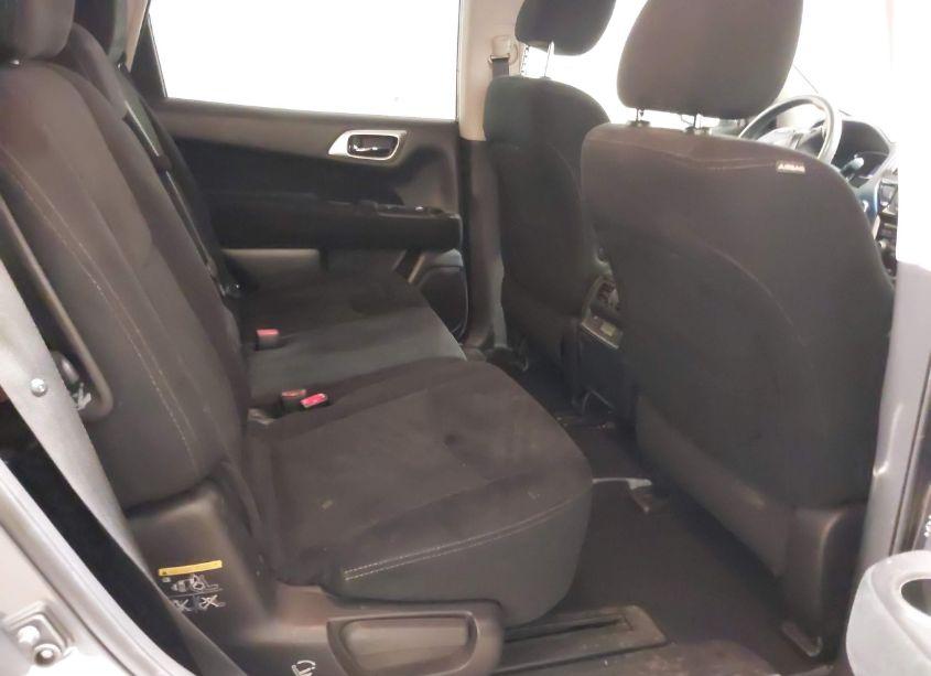 Photo 8 of 2016 Nissan Pathfinder PLATINUM/S/SL/SV (VIN 5N1AR2MM5GC641782)