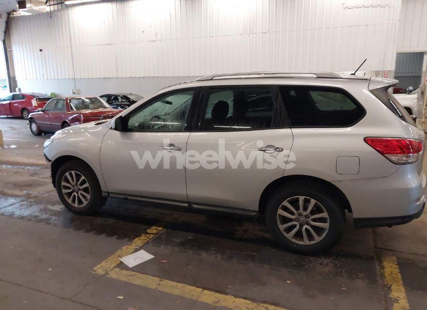 Photo 15 of 2016 Nissan Pathfinder PLATINUM/S/SL/SV (VIN 5N1AR2MM5GC651177)