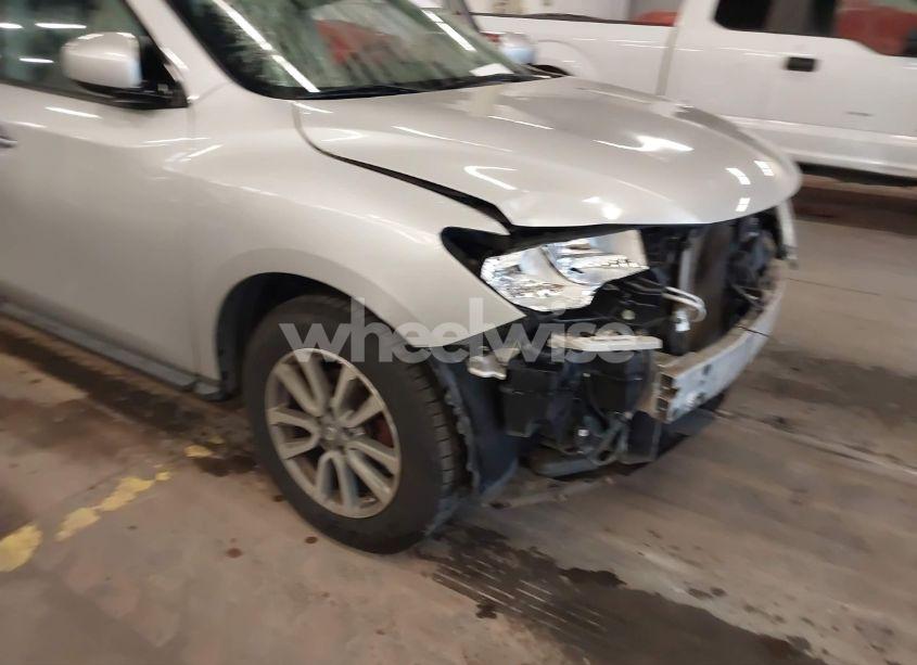 Photo 19 of 2016 Nissan Pathfinder PLATINUM/S/SL/SV (VIN 5N1AR2MM5GC651177)