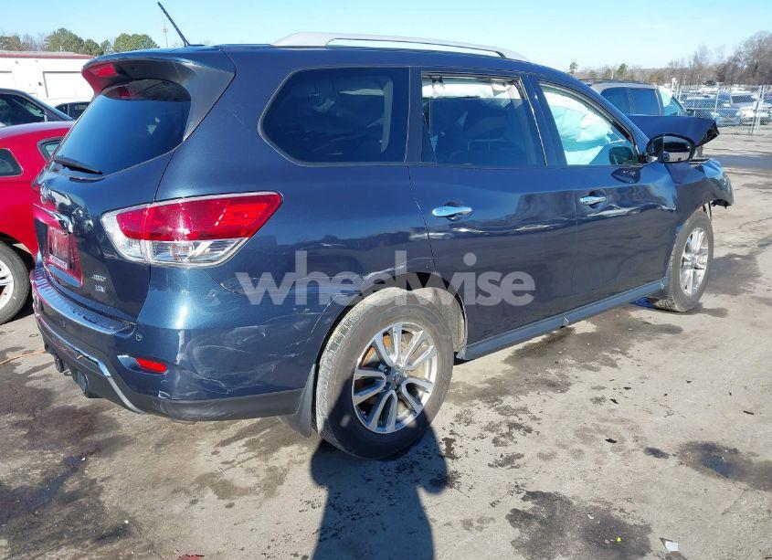 Photo 4 of 2016 Nissan Pathfinder SV (VIN 5N1AR2MM5GC659358)
